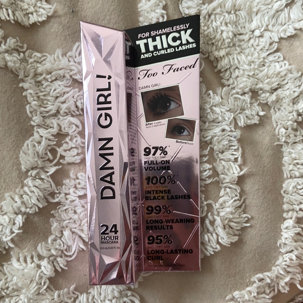 Too faced Damn Girl! Mascara